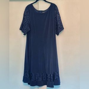 Women, new with tags, silky dress with silk lining, back zipper, size 22W